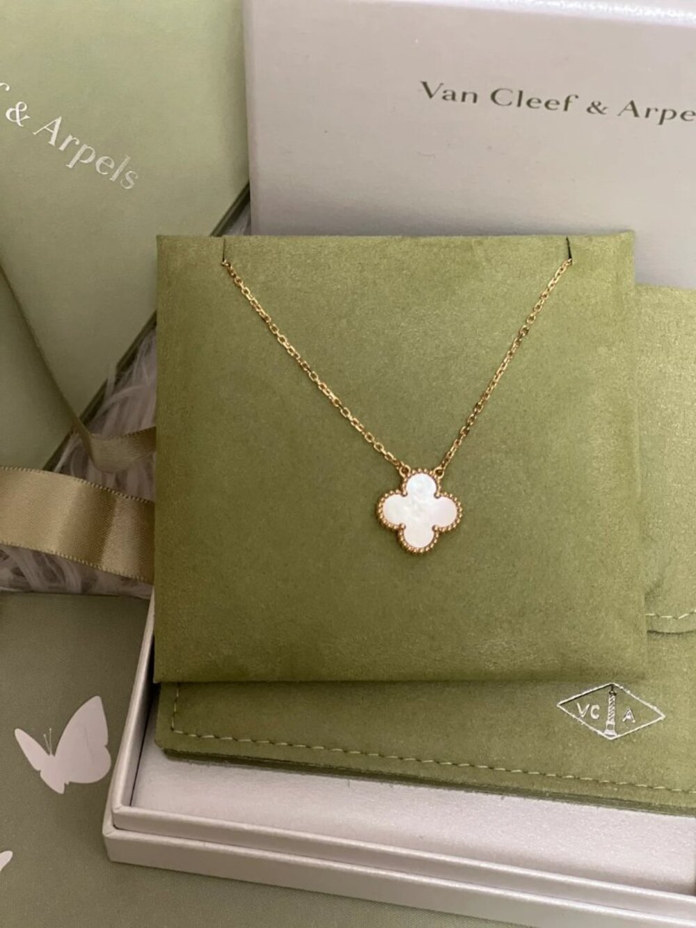✅Authentic Van Cleef & Arpels 18K Yellow Gold Necklace